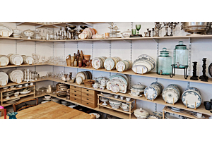 Location de vaisselle vintage à Paris : visitez notre showroom du 5e arrondissement