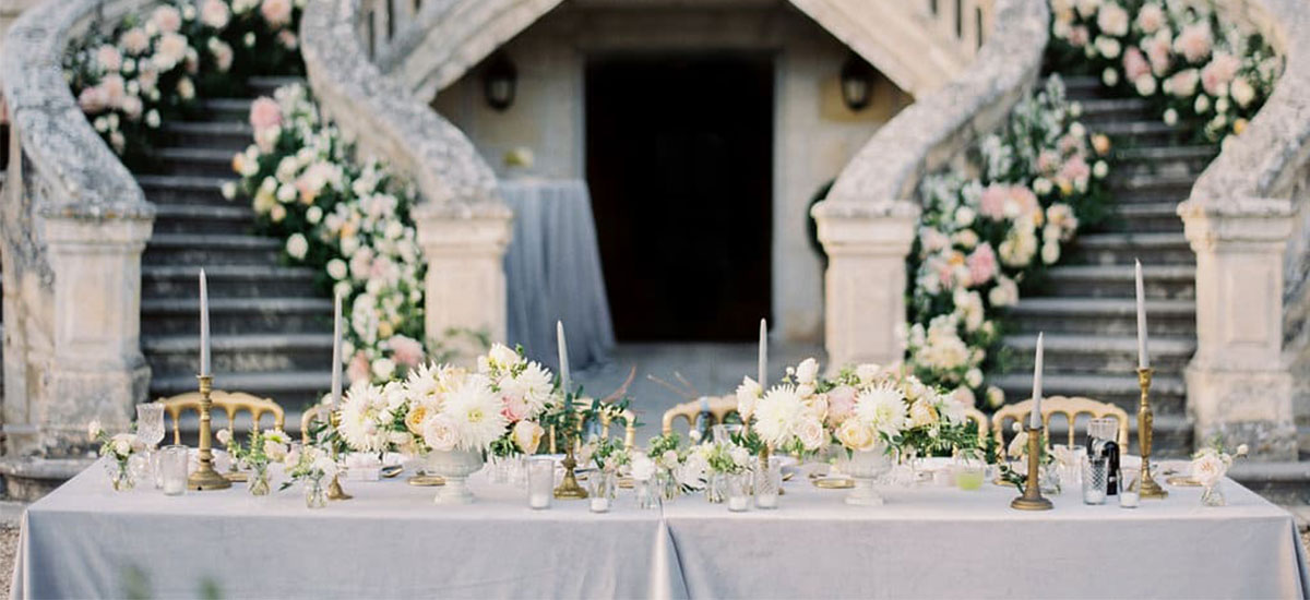 Comment choisir sa vaisselle vintage pour un mariage en 2026